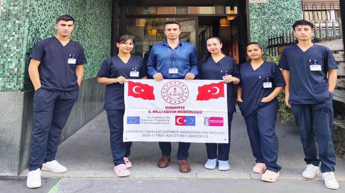 ÖĞRENCİLER İTALYA’NIN MİLANO KENTİNDE